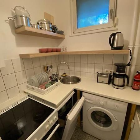 Apartment With Balcony Berlin Bagian luar foto