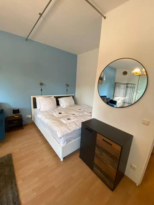 Apartment With Balcony Berlin Bagian luar foto